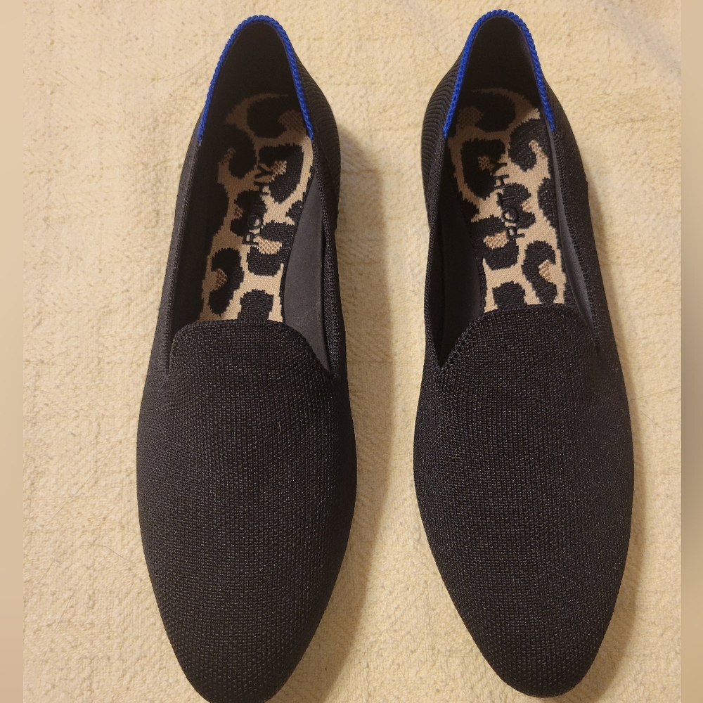 EUC Rothy's Almond loafer